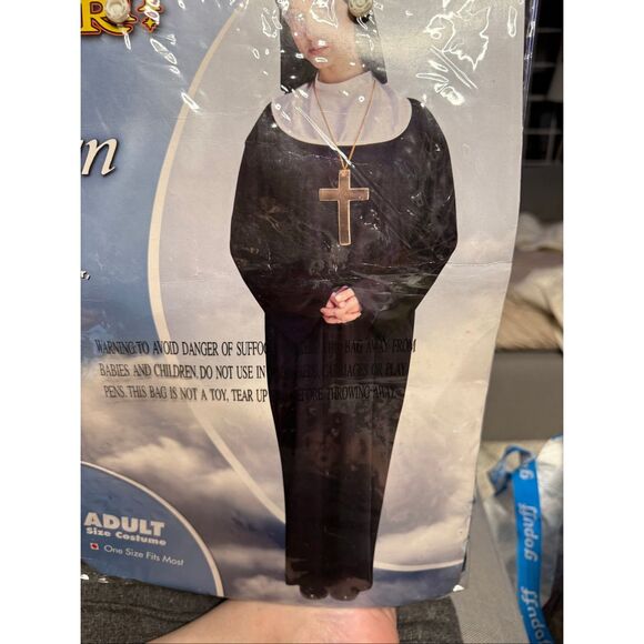 Spirit Halloween Nun Costume O/S EUC - Picture 2 of 5